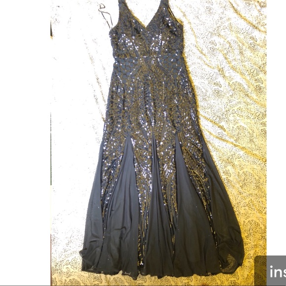 Réception dress 👗 - Picture 3 of 3